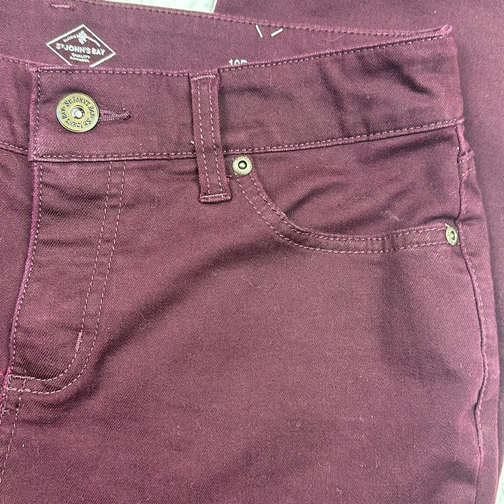 St John’s Bay straight leg Jean burgundy wine Size 10 petite - Picture 5 of 16